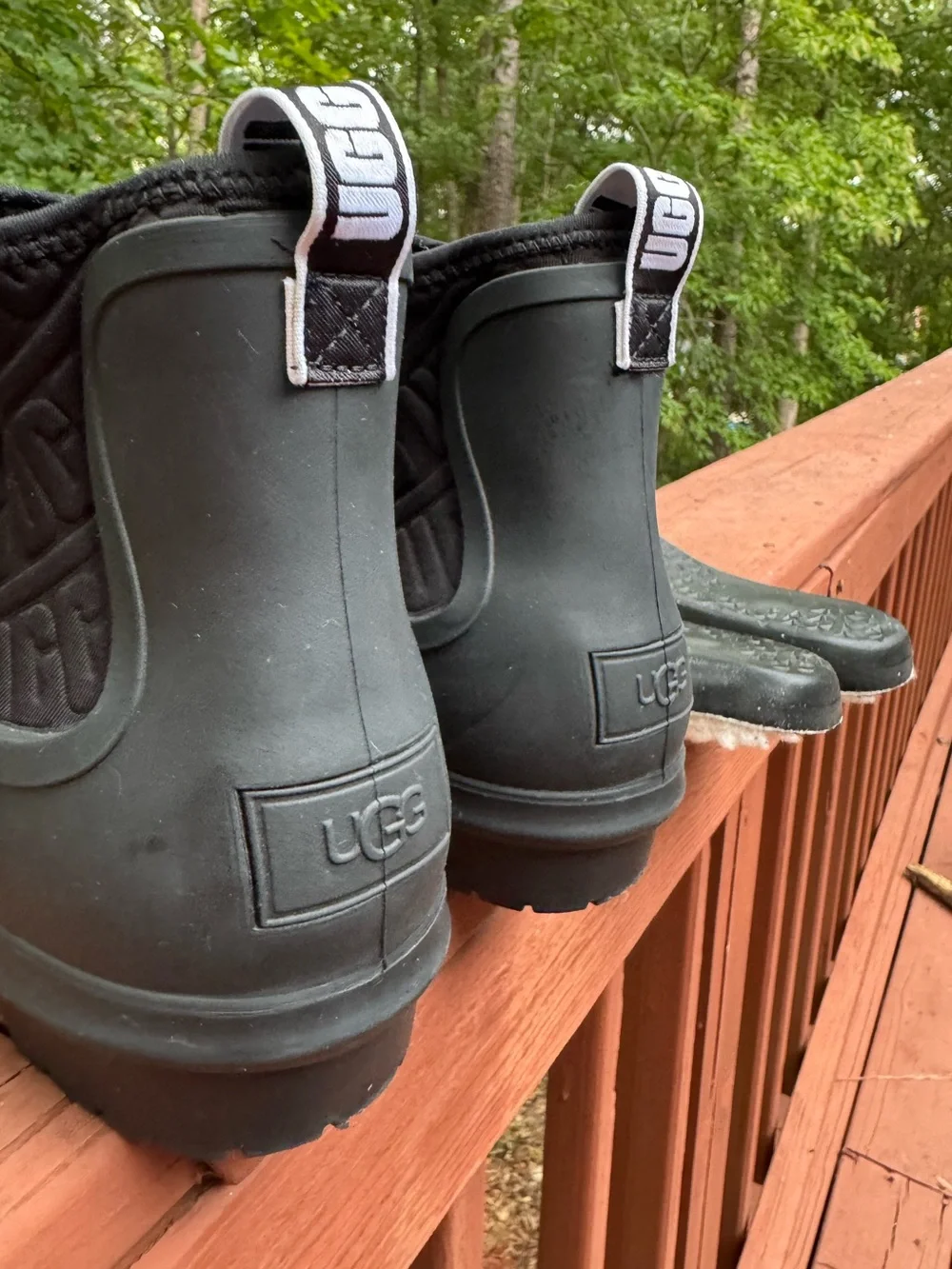 UGG Droplet Chelsea Rain Boots Women’s Black Waterproof Rubber 7